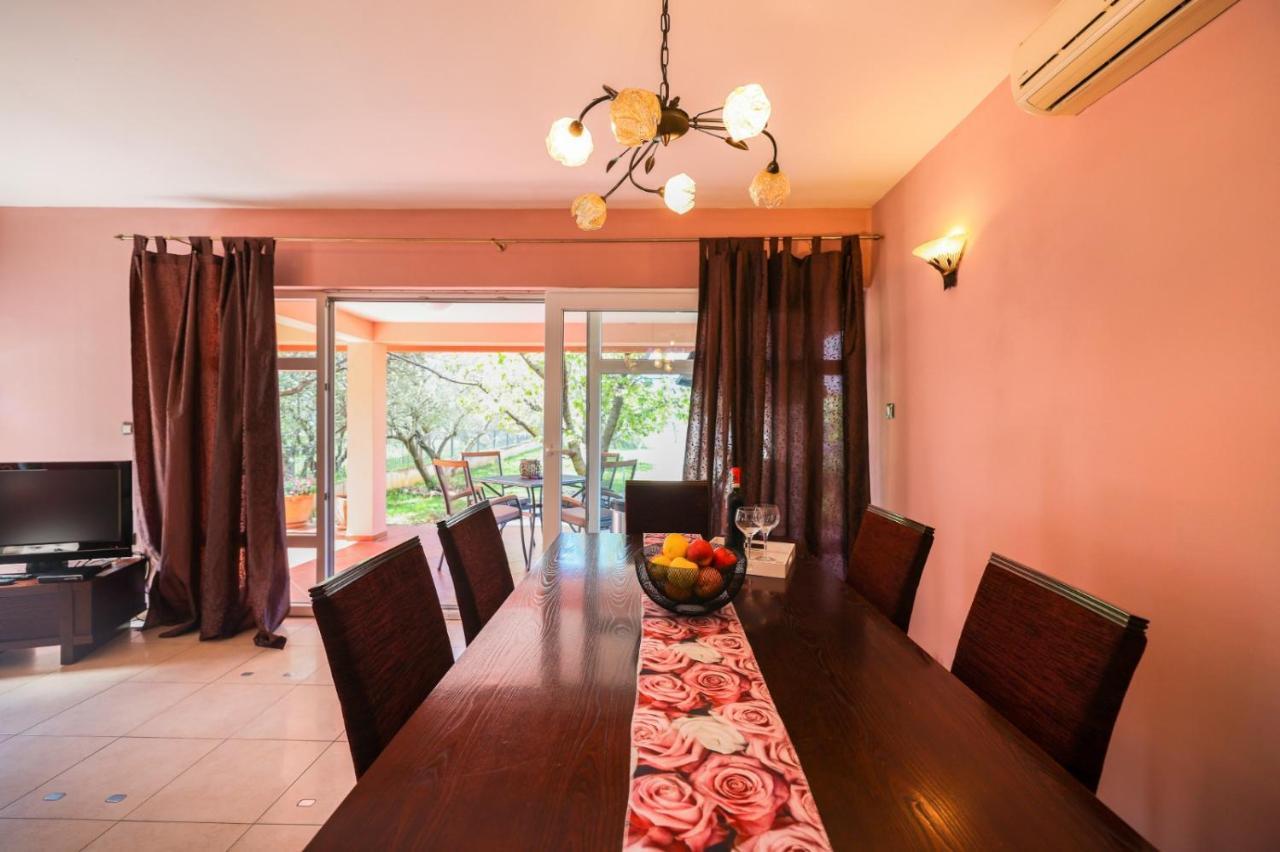 Holiday Home Cvita Sukosan Bagian luar foto