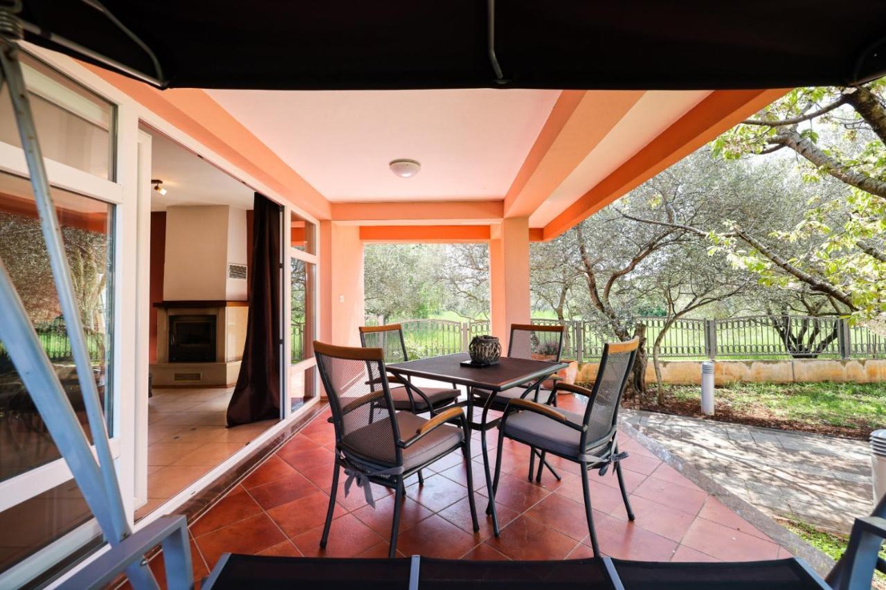 Holiday Home Cvita Sukosan Bagian luar foto